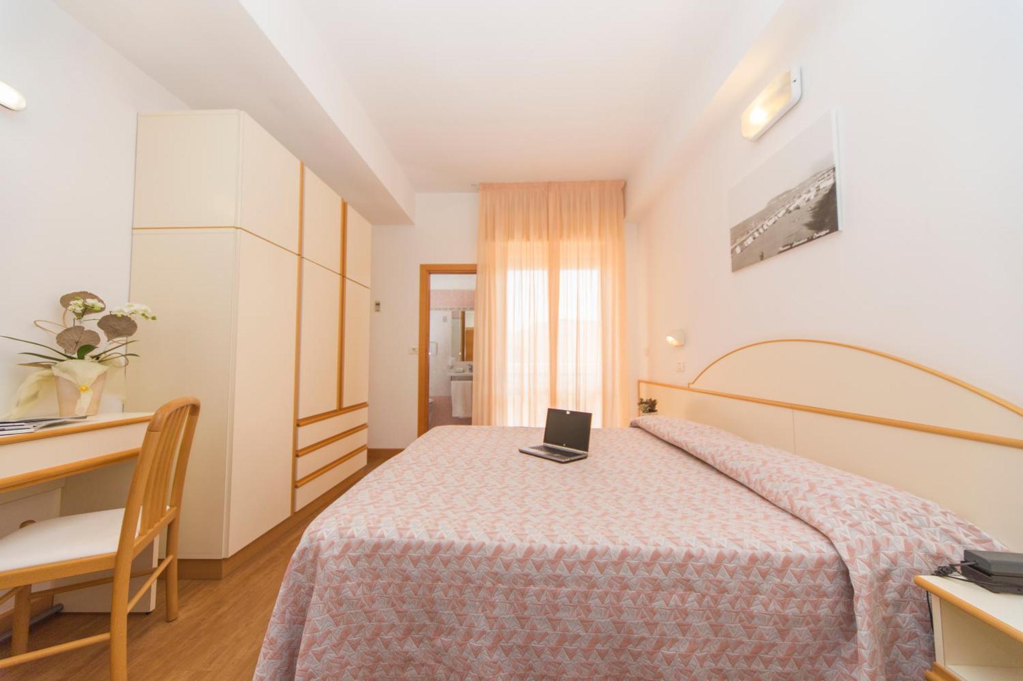 מיסאנו אדריאטיקו Hotel Silvia חדר תמונה