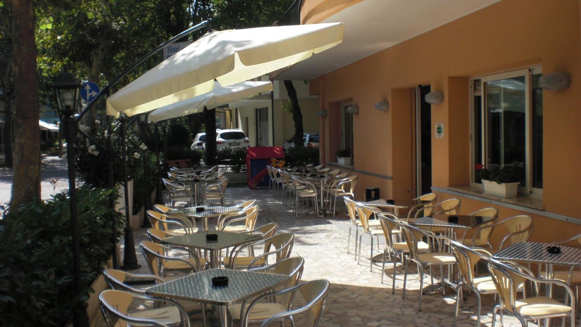 מיסאנו אדריאטיקו Hotel Silvia מראה חיצוני תמונה