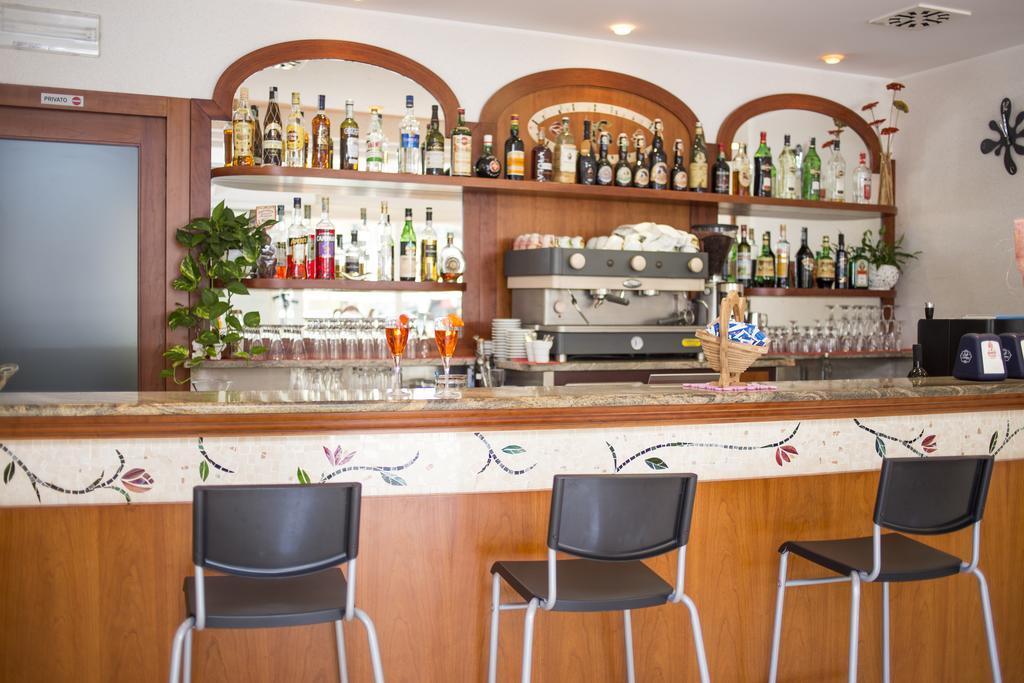 מיסאנו אדריאטיקו Hotel Silvia מראה חיצוני תמונה