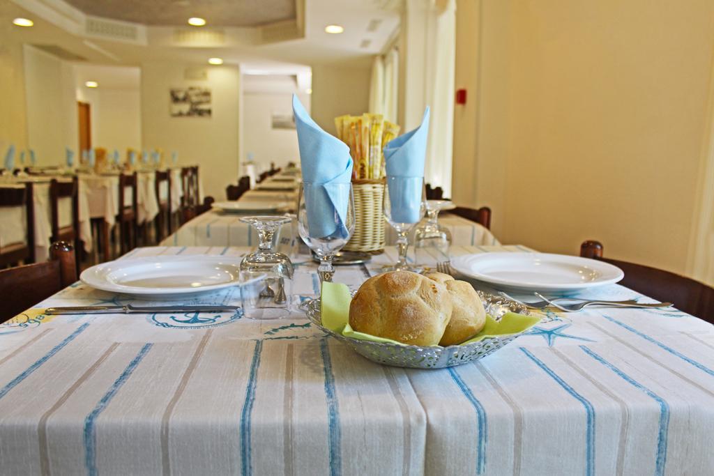 מיסאנו אדריאטיקו Hotel Silvia מראה חיצוני תמונה