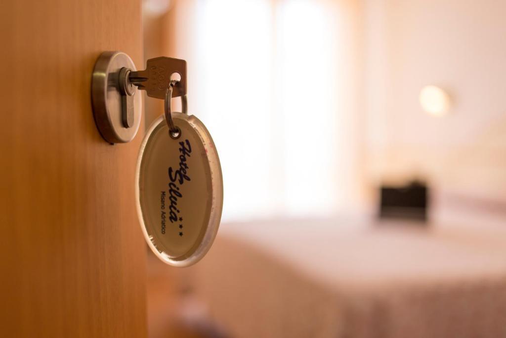 מיסאנו אדריאטיקו Hotel Silvia חדר תמונה